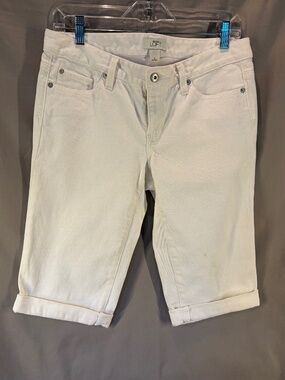 LOFT Jean Shorts with long 13 1/2" Inseam in White color - Size 6